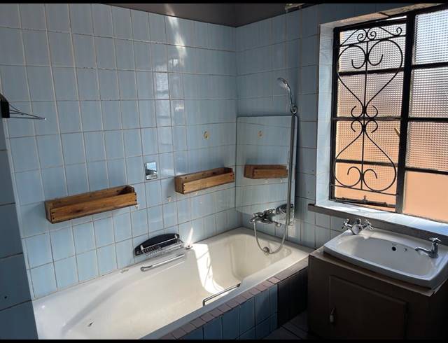 3 BEDROOM HOUSE FOR SALE IN BRENTHURST